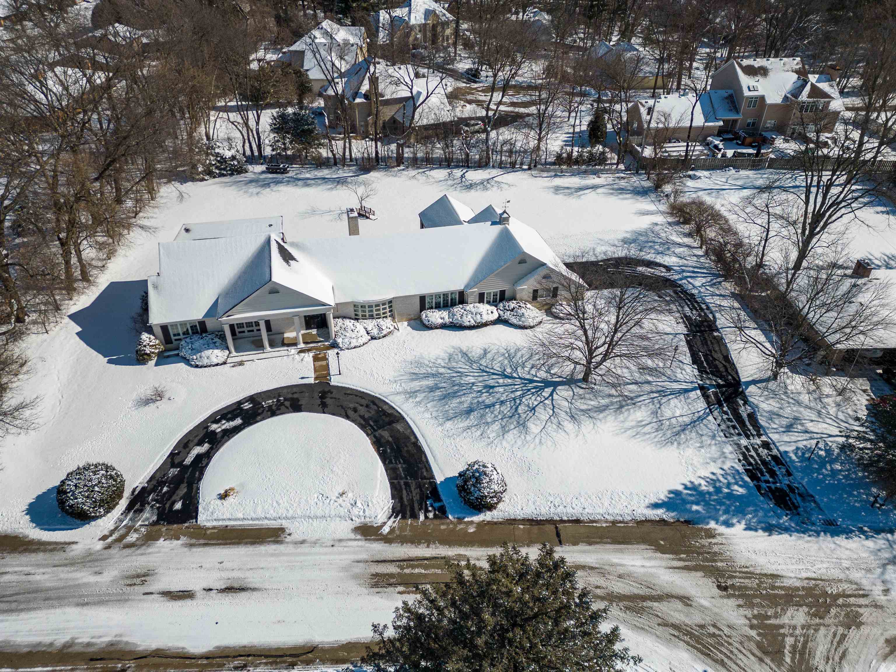 4215 Singleton Road Rockford, IL 61114 - Photo 3 of 45