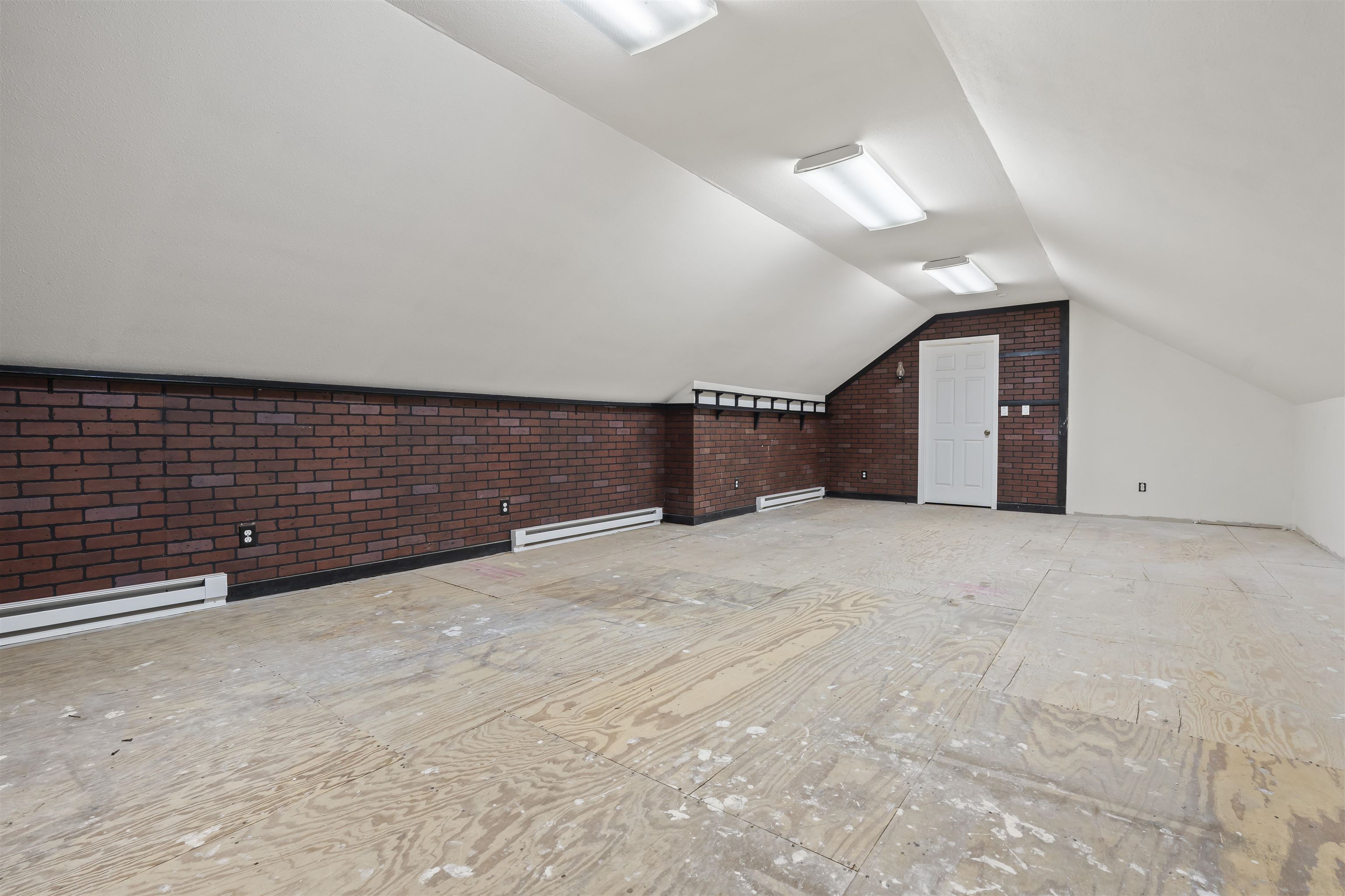 4215 Singleton Road Rockford, IL 61114 - Photo 34 of 45 a view of an empty room