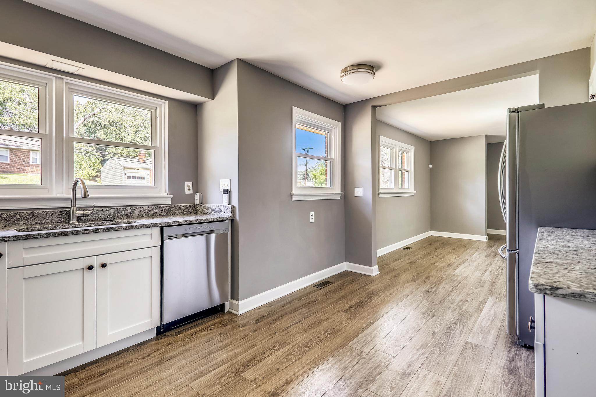 Kitchen to dining room
