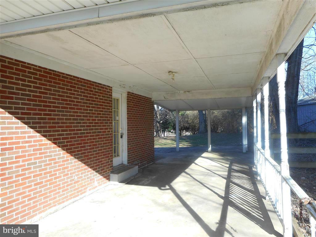 10807 Kingstead Road Damascus, MD 20872 - Photo 23 of 30 Exterior (Front)