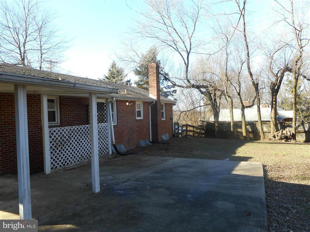 10807 Kingstead Road Damascus, MD 20872 - Photo 25 of 30 Exterior (Rear)