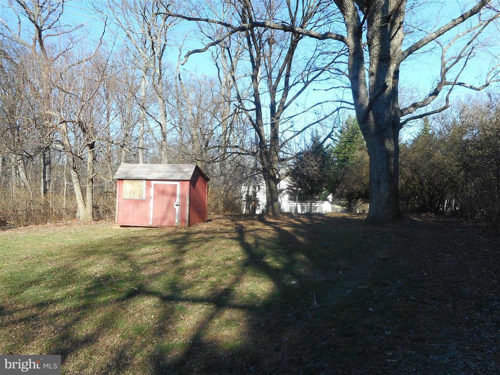 10807 Kingstead Road Damascus, MD 20872 - Photo 28 of 30 Exterior (Rear)