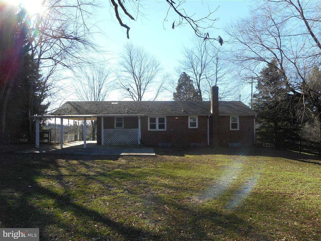 10807 Kingstead Road Damascus, MD 20872 - Photo 29 of 30 Exterior (Rear)