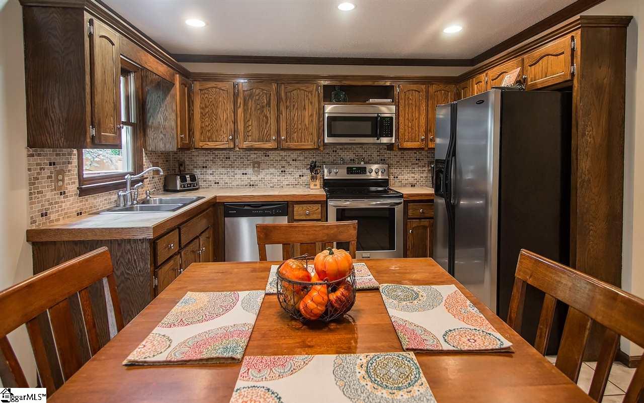 501 Hunters Hill Road Simpsonville, SC 29680 - Photo 11 of 36 Gallery Image 11