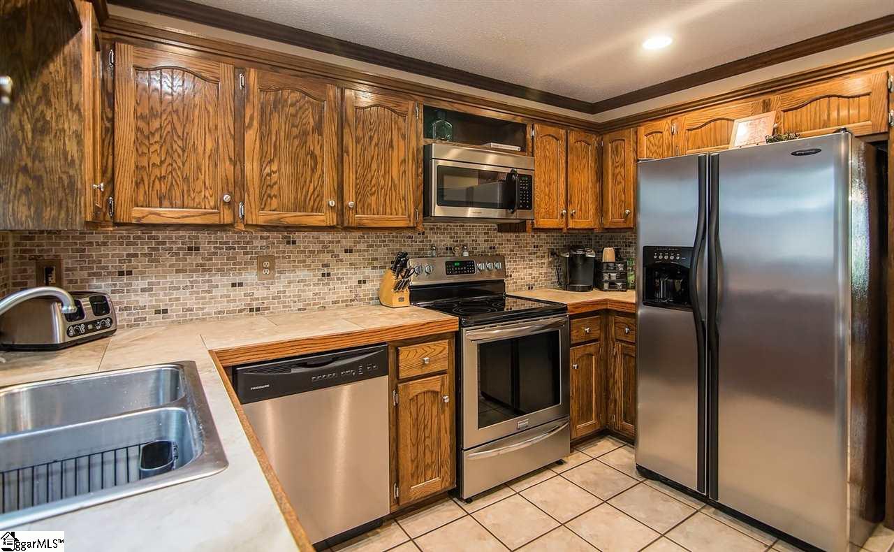 501 Hunters Hill Road Simpsonville, SC 29680 - Photo 12 of 36 Gallery Image 12