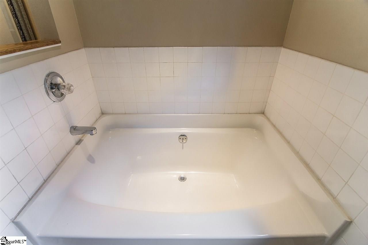 501 Hunters Hill Road Simpsonville, SC 29680 - Photo 19 of 36 Gallery Image 19