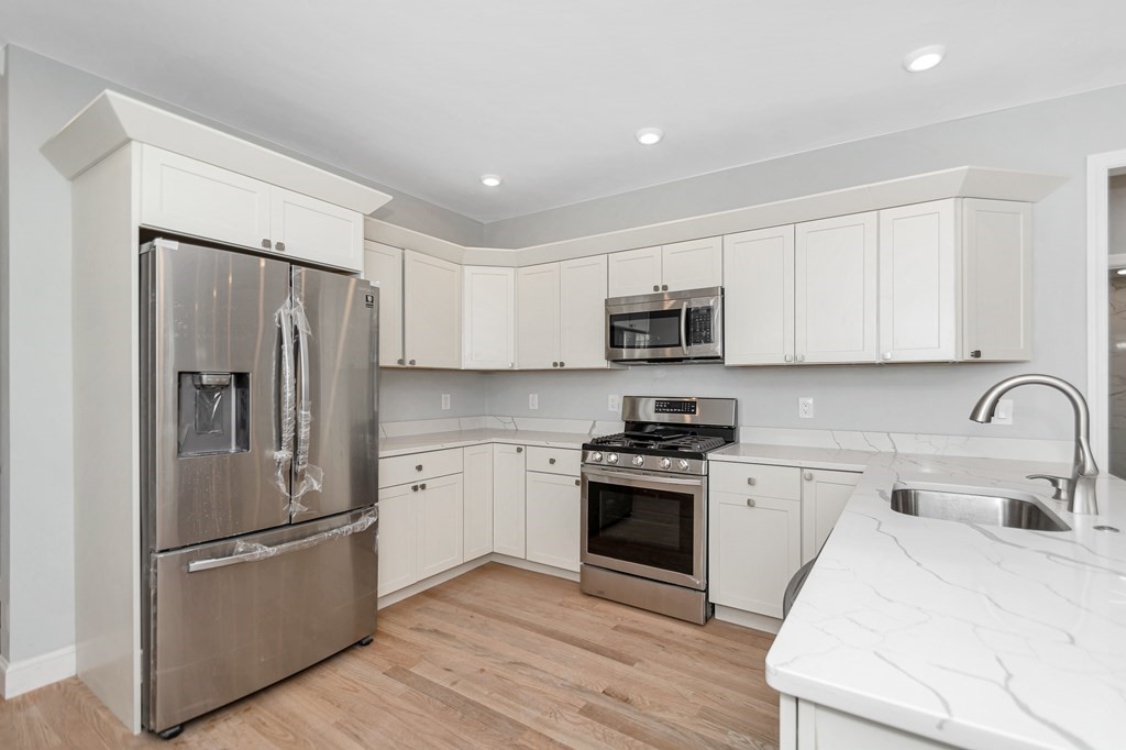 75 Kenmere Road, Unit 1 Medford, MA 02155 - Photo 13 of 28 Gallery Image 13