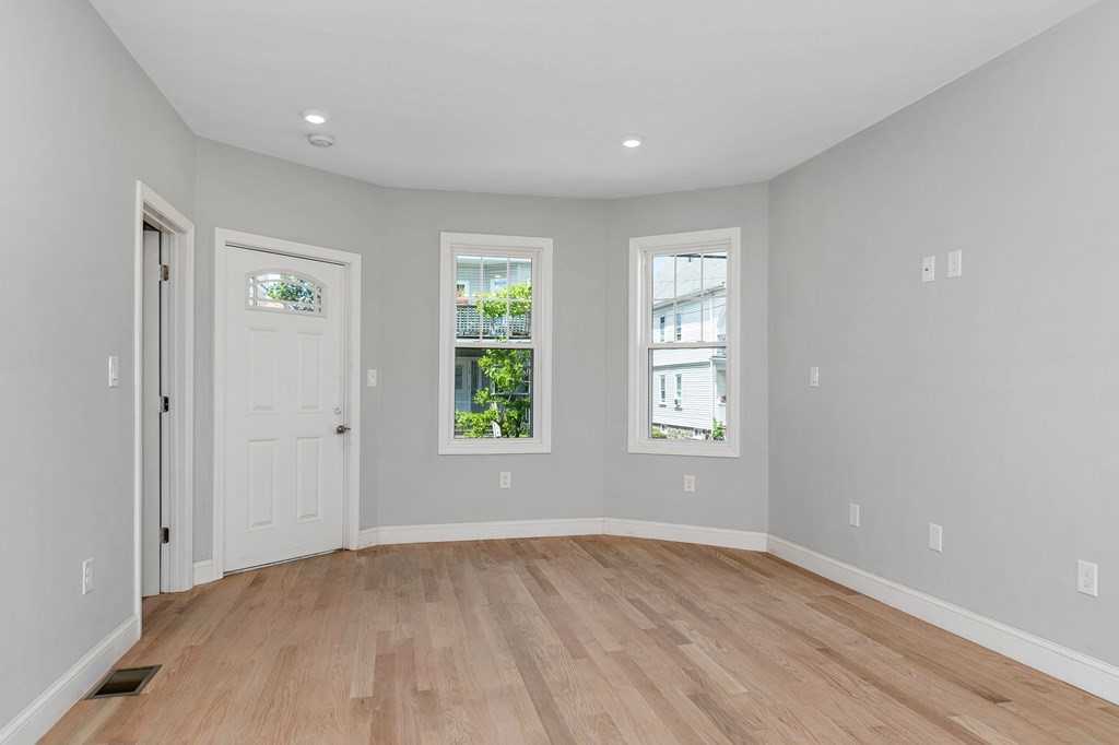 75 Kenmere Road, Unit 1 Medford, MA 02155 - Photo 4 of 28 Gallery Image 4