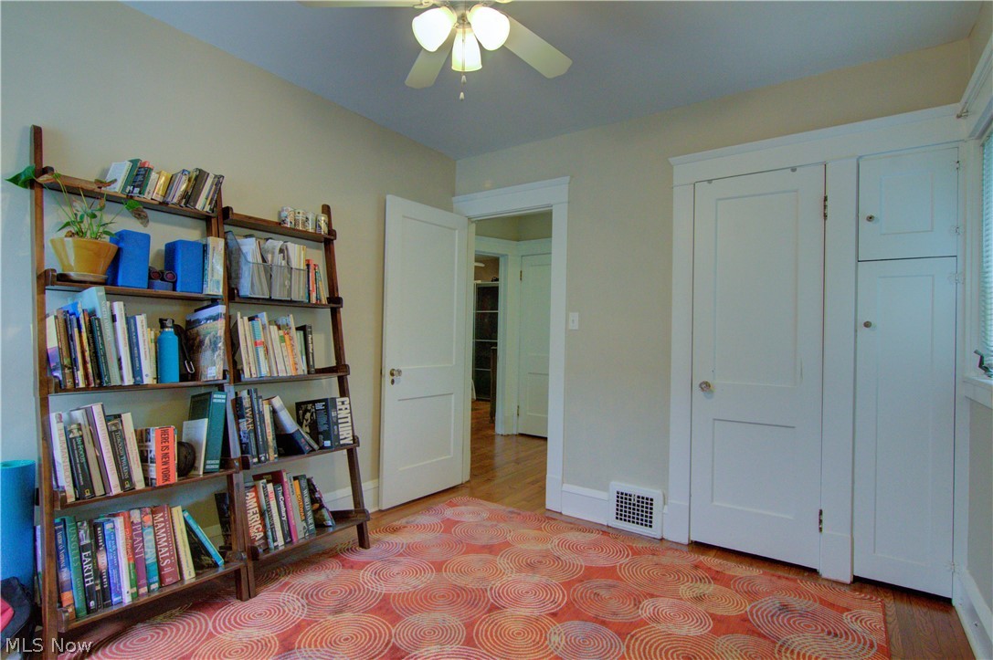 1687 Crest Road Cleveland Heights, OH 44121 - Photo 24 of 35