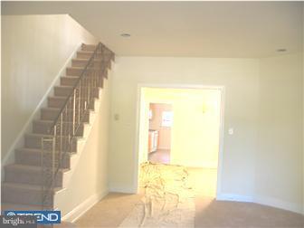 5106 Gainor Road Philadelphia, PA 19131 - Photo 2 of 8 Living Room