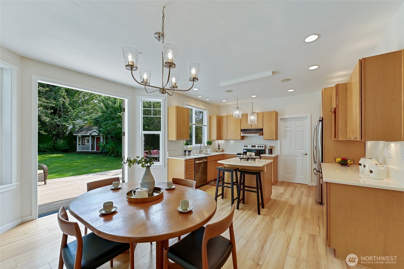 2428 Jones Avenue Northeast Renton, WA 98056 - Photo 13 of 40 Gallery Image 13