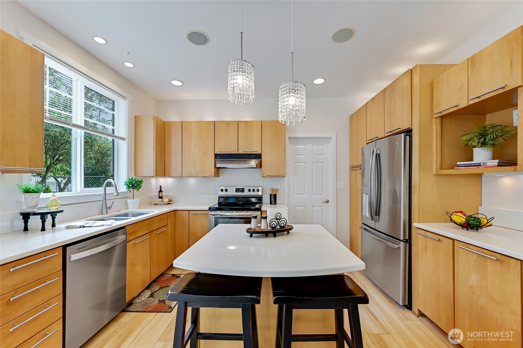 2428 Jones Avenue Northeast Renton, WA 98056 - Photo 16 of 40 Gallery Image 16