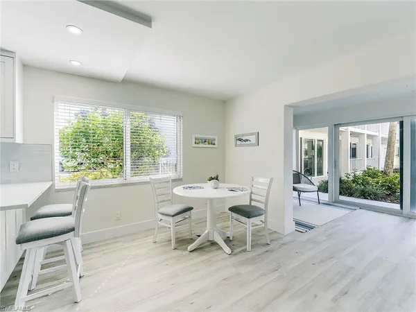 $2,650 | 354 Harbour Drive, Unit 354, Naples, FL 34103