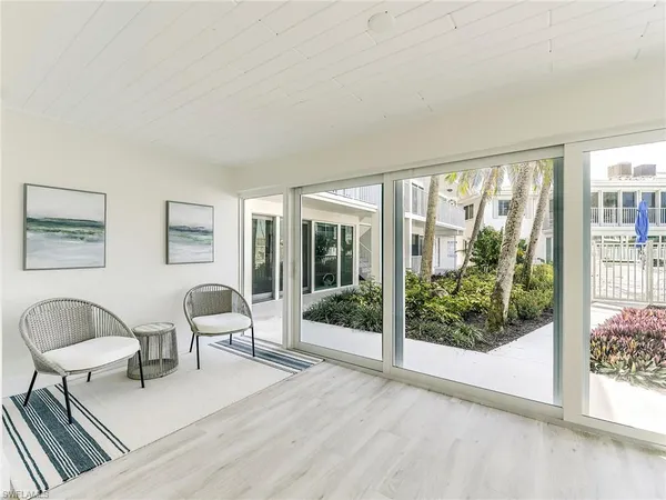 $2,650 | 354 Harbour Drive, Unit 354, Naples, FL 34103