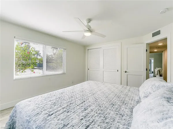 $2,650 | 354 Harbour Drive, Unit 354, Naples, FL 34103