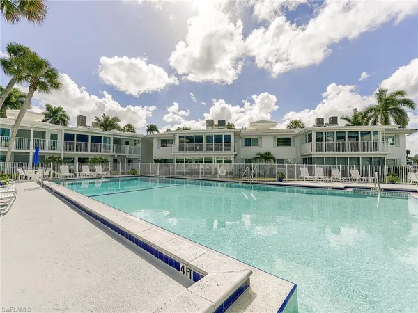 $2,650 | 354 Harbour Drive, Unit 354, Naples, FL 34103