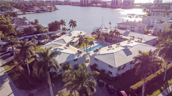 $2,650 | 354 Harbour Drive, Unit 354, Naples, FL 34103