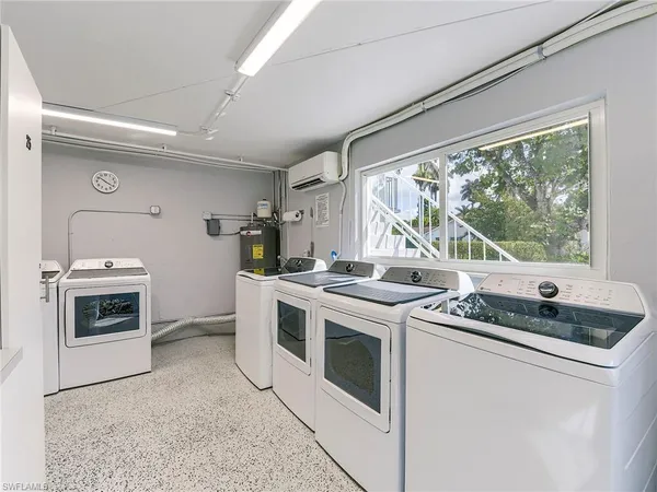 $2,650 | 354 Harbour Drive, Unit 354, Naples, FL 34103