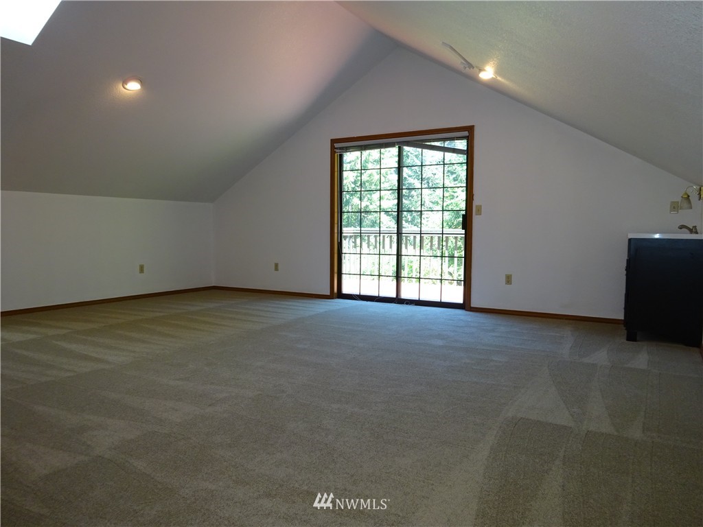 4909 Shellridge Road Northwest Olympia, WA 98502 - Photo 11 of 25 Gallery Image 11