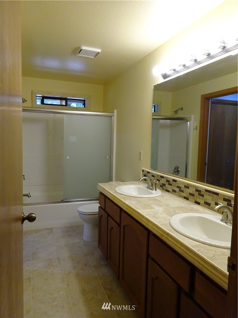 4909 Shellridge Road Northwest Olympia, WA 98502 - Photo 17 of 25 Gallery Image 17
