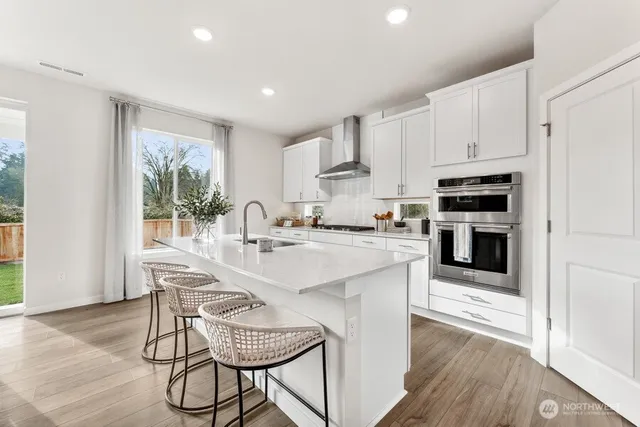 $699,990 | 17529 Northeast Midnight Sun Loop, Poulsbo, WA 98370