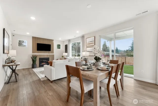 $699,990 | 17529 Northeast Midnight Sun Loop, Poulsbo, WA 98370