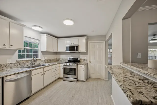 $4,000 | 2619 Eastgrove Lane, Houston, TX 77027