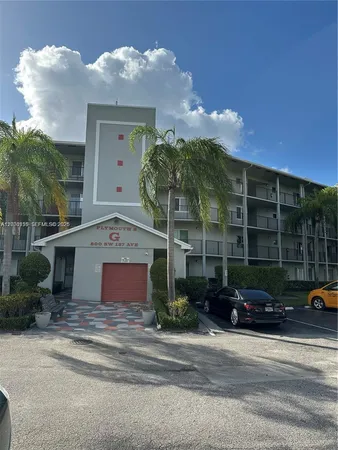 $1,600 | 800 Southwest 137th Avenue, Unit 404G, Pembroke Pines, FL 33027