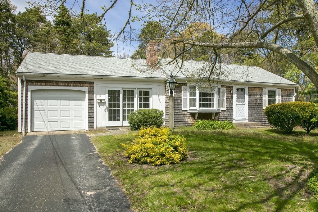 18 Swift Brook Road Yarmouth, MA 02664 - Photo 2 of 15 Gallery Image 2
