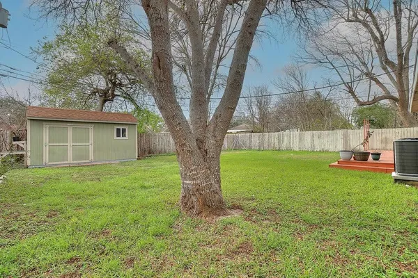 $1,850 | 913 Delaine Drive, Corpus Christi, TX 78411