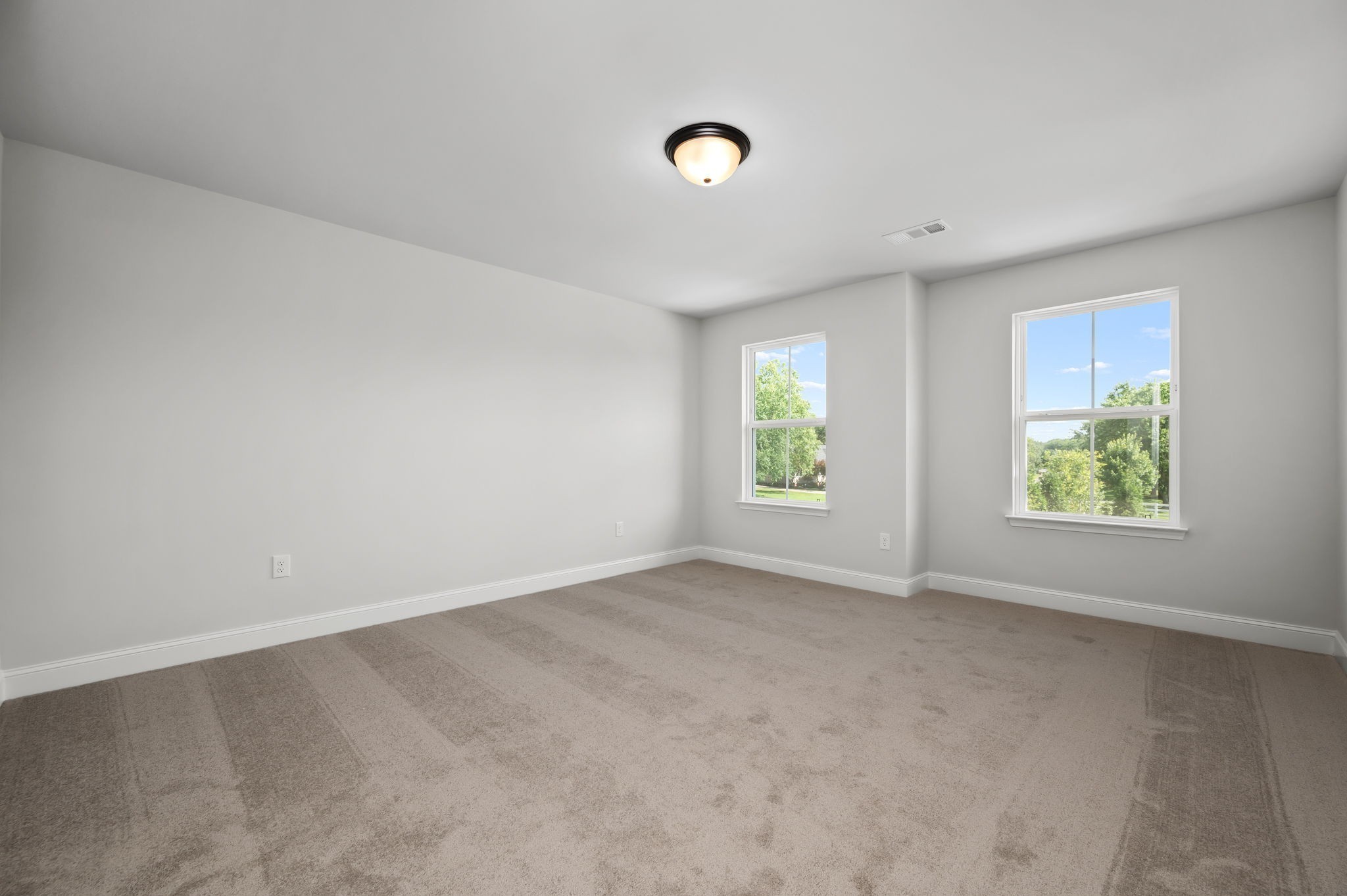 613 Rohan Drive Murfreesboro, TN 37129 - Photo 19 of 34 an empty room with windows