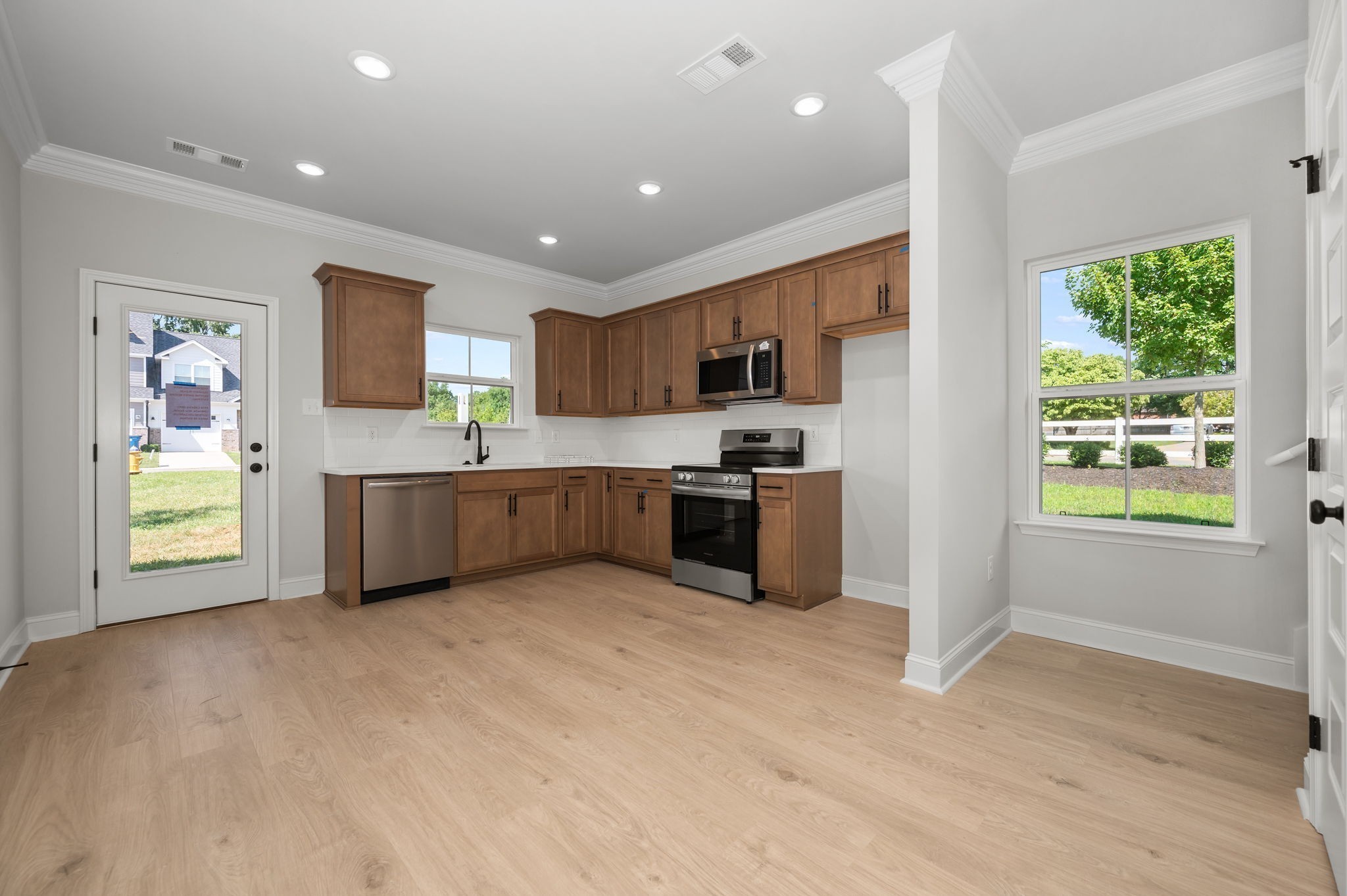 613 Rohan Drive Murfreesboro, TN 37129 - Photo 8 of 34