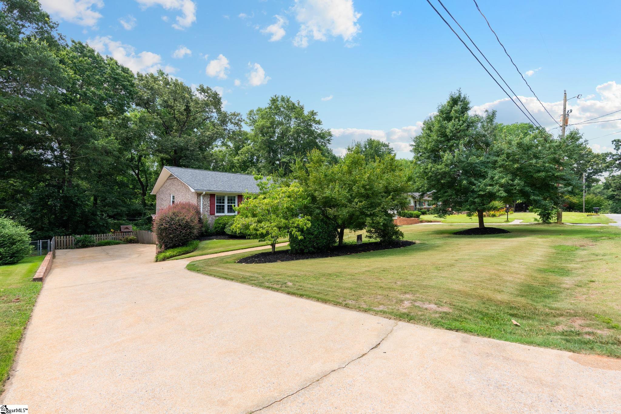 17 Randy Drive Taylors, SC 29687 - Photo 2 of 50