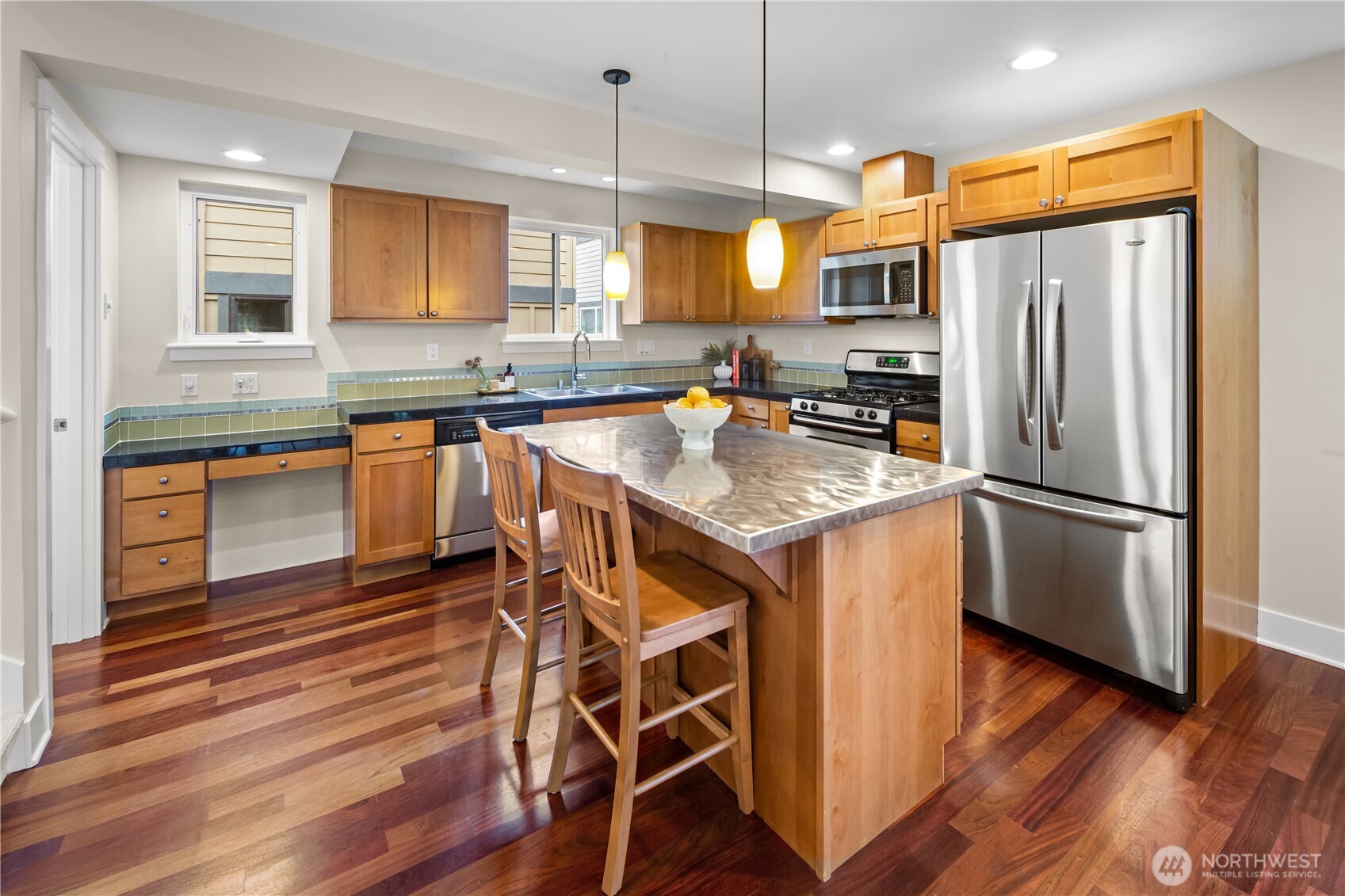 2614 Northwest 57th Street, Unit B Seattle, WA 98107 - Photo 10 of 35