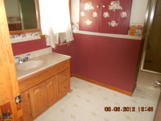 5593 Marsh Road East China, MI 48054 - Photo 7 of 12 31119476-6.JPG