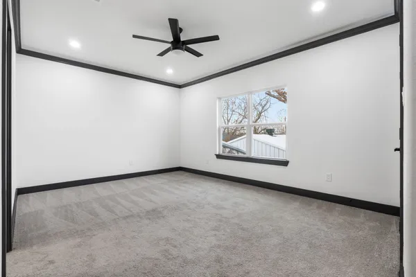 $2,200 | 911 Panama Street, Houston, TX 77009