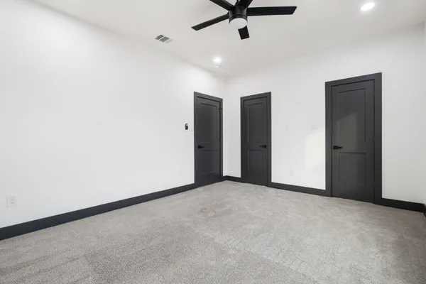 $2,200 | 911 Panama Street, Houston, TX 77009