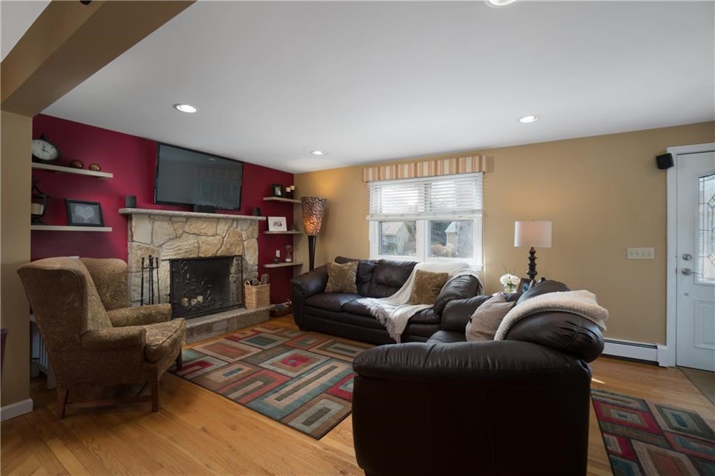 58 Valley Road East Greenwich, RI 02818 - Photo 4 of 9 Gallery Image 4
