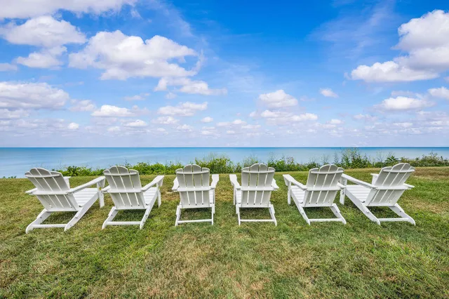 $275,000 | 3610 Lakeshore Drive, Unit 1C, St. Joseph, MI 49085
