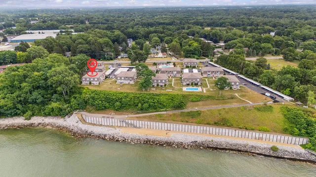 $275,000 | 3610 Lakeshore Drive, Unit 1C, St. Joseph, MI 49085