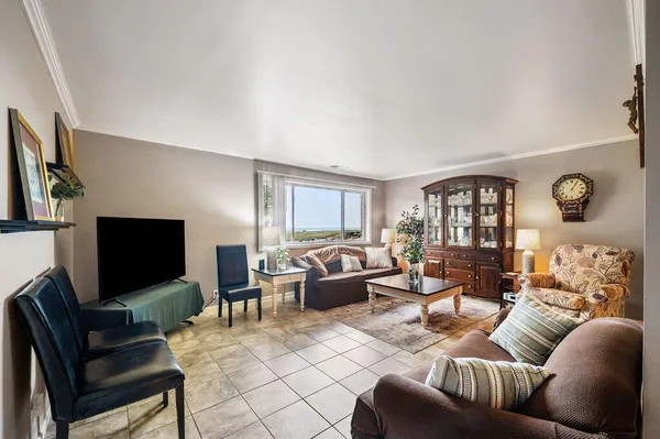 $275,000 | 3610 Lakeshore Drive, Unit 1C, St. Joseph, MI 49085