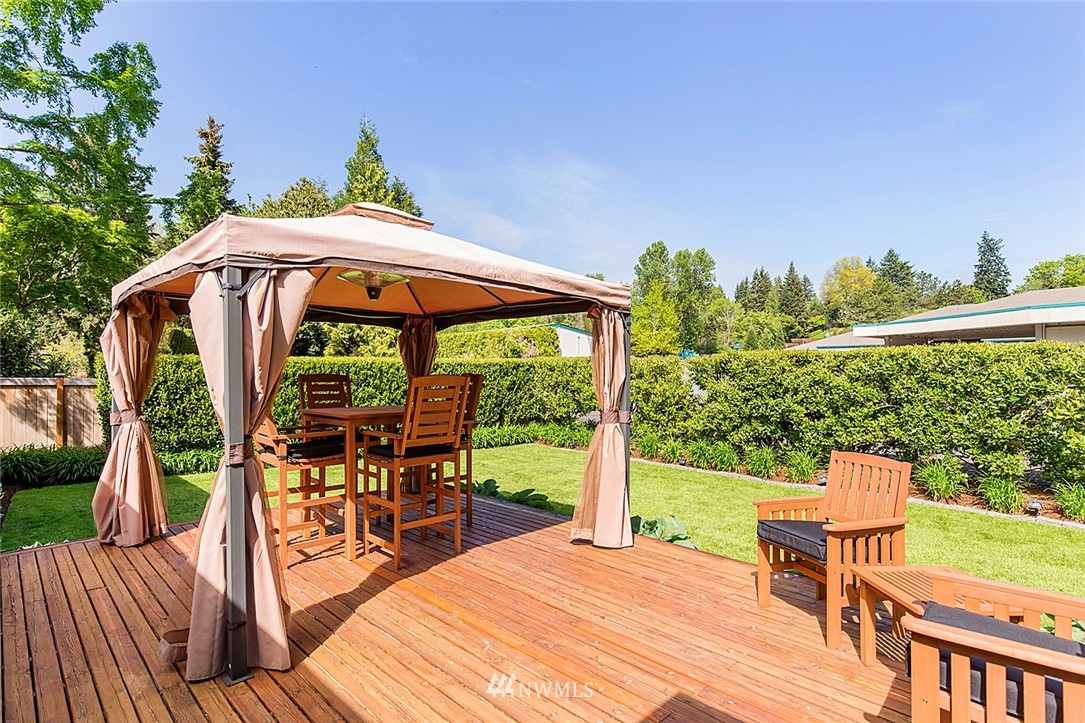 4162 West Mercer Way Mercer Island, WA 98040 - Photo 19 of 24