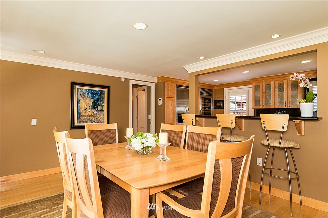 4162 West Mercer Way Mercer Island, WA 98040 - Photo 3 of 24