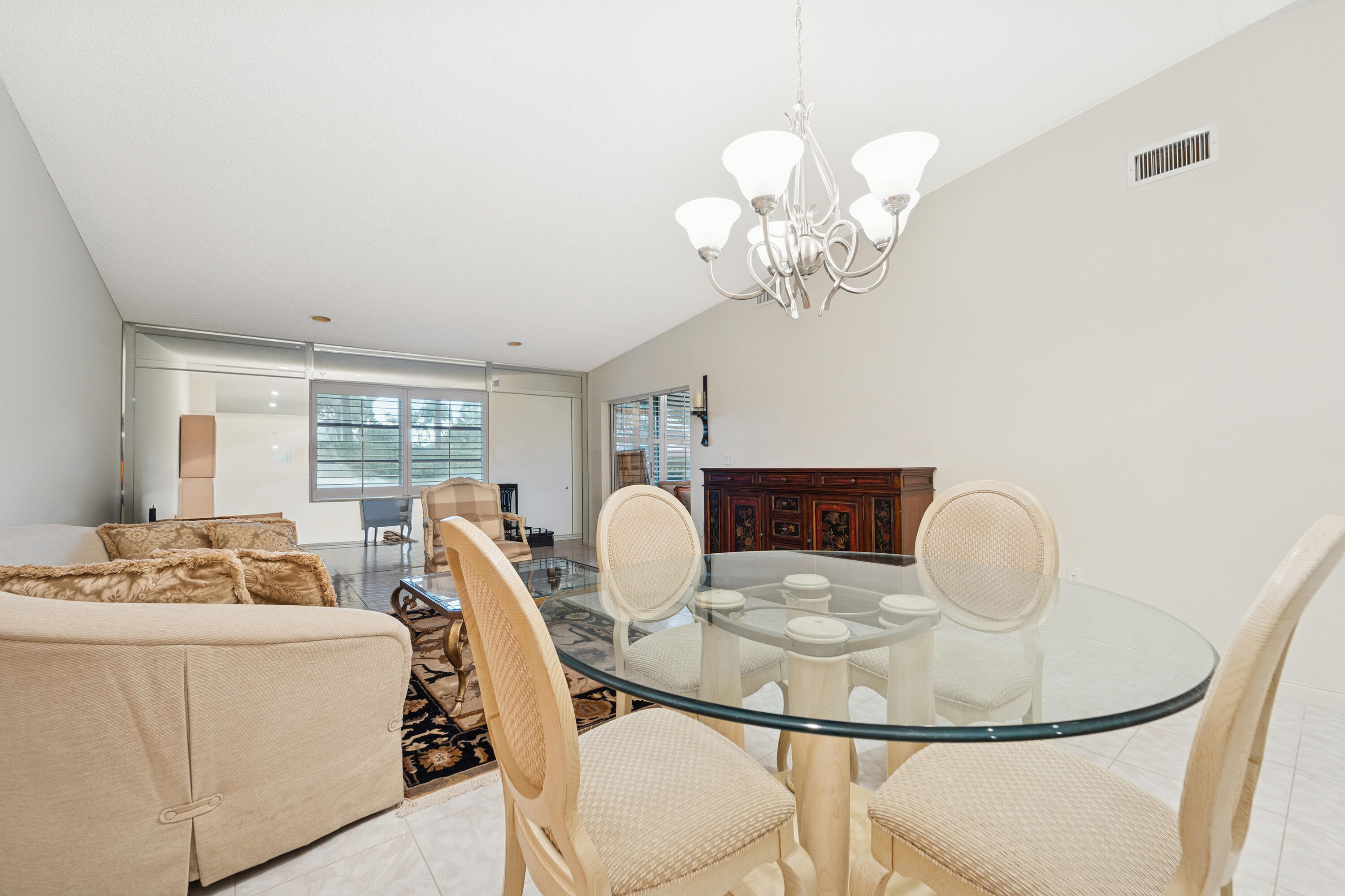 6344 Pointe Pleasant Circle Delray Beach, FL 33484 - Photo 10 of 55 012226-26