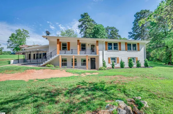 $285,000 | 301 Fairmont Drive, Greenville, SC 29605