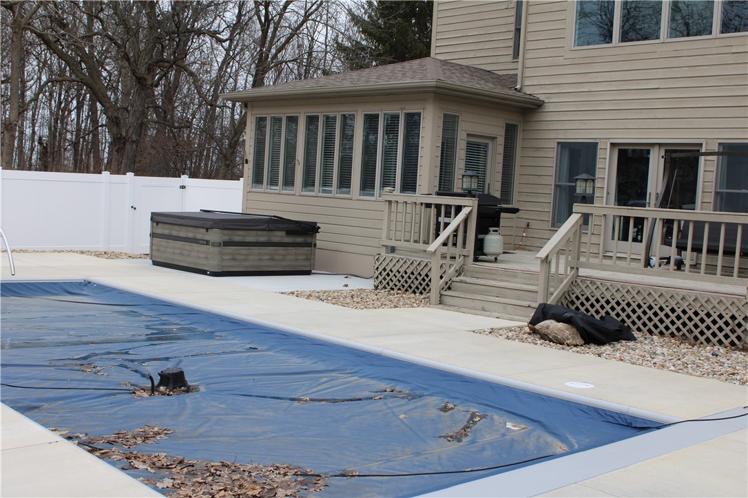 1 Prairie Sun Mattoon, IL 61938 - Photo 7 of 41 added fiberglass pool!