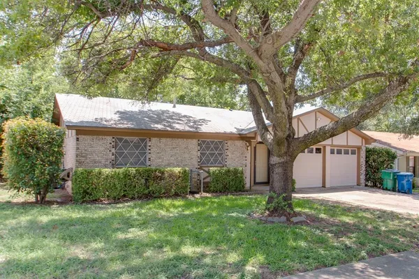 $2,170 | 6024 Blueridge Drive, Watauga, TX 76148