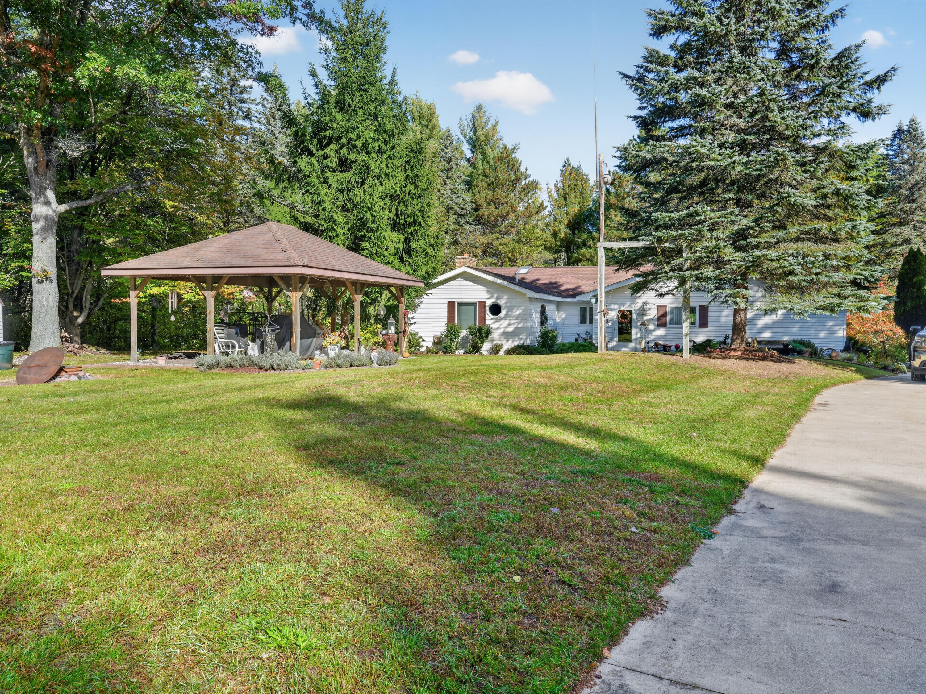 6945 Ward Road Sterling, MI 48659 - Photo 4 of 65 004