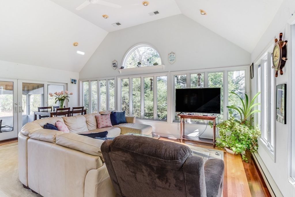 60 Deerfield Road Barnstable, MA 02655 - Photo 13 of 40 Gallery Image 13