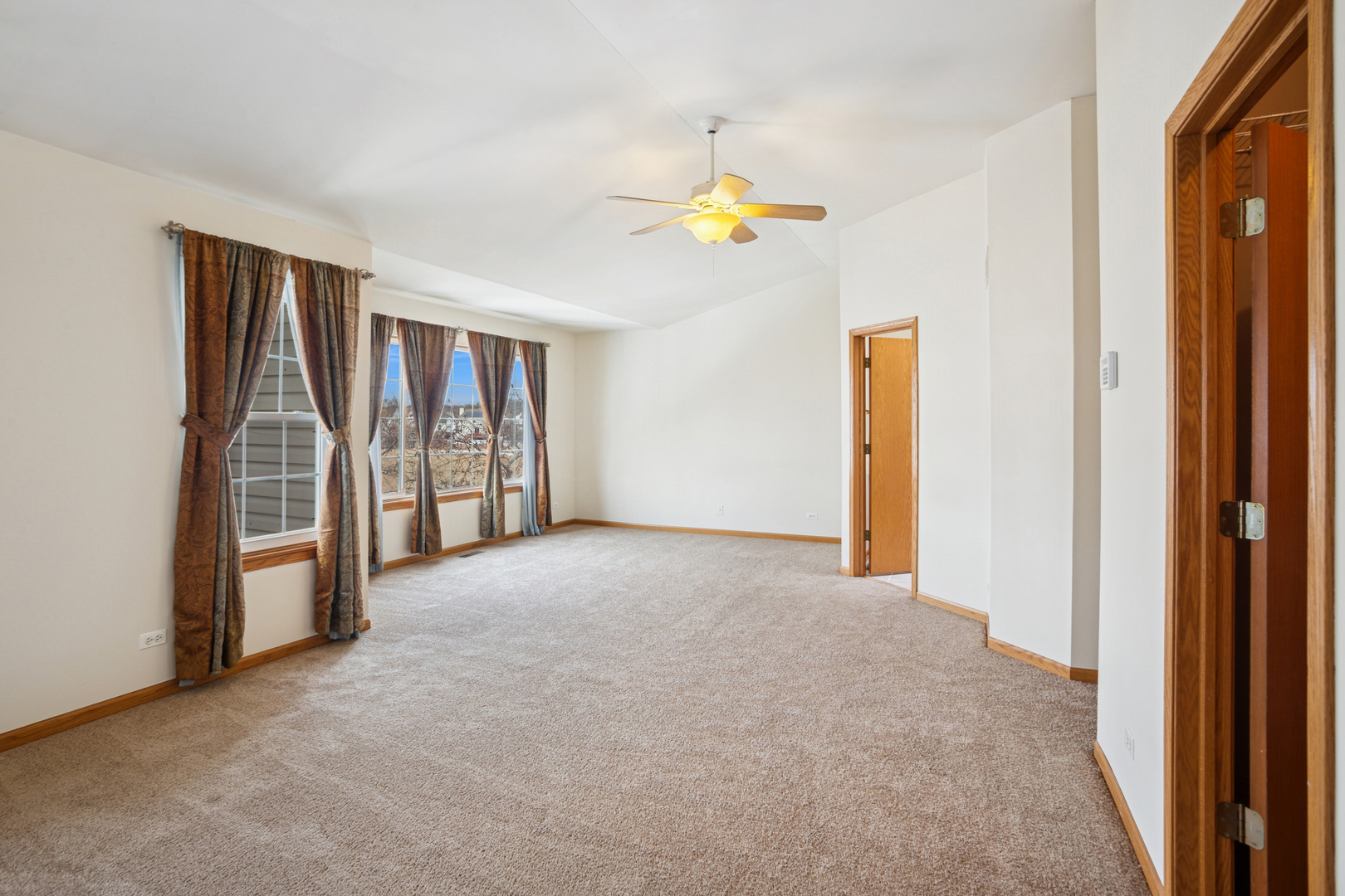 26 Blue Stem Court Streamwood, IL 60107 - Photo 11 of 23